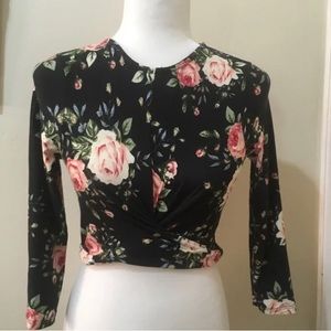 Women’s Crop Top size small